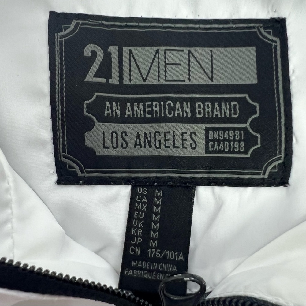 21 Men’s Full Zip Lightweight Jacket Sz Medium White Drawstring Hood W/Hide Zip - Picture 6 of 11